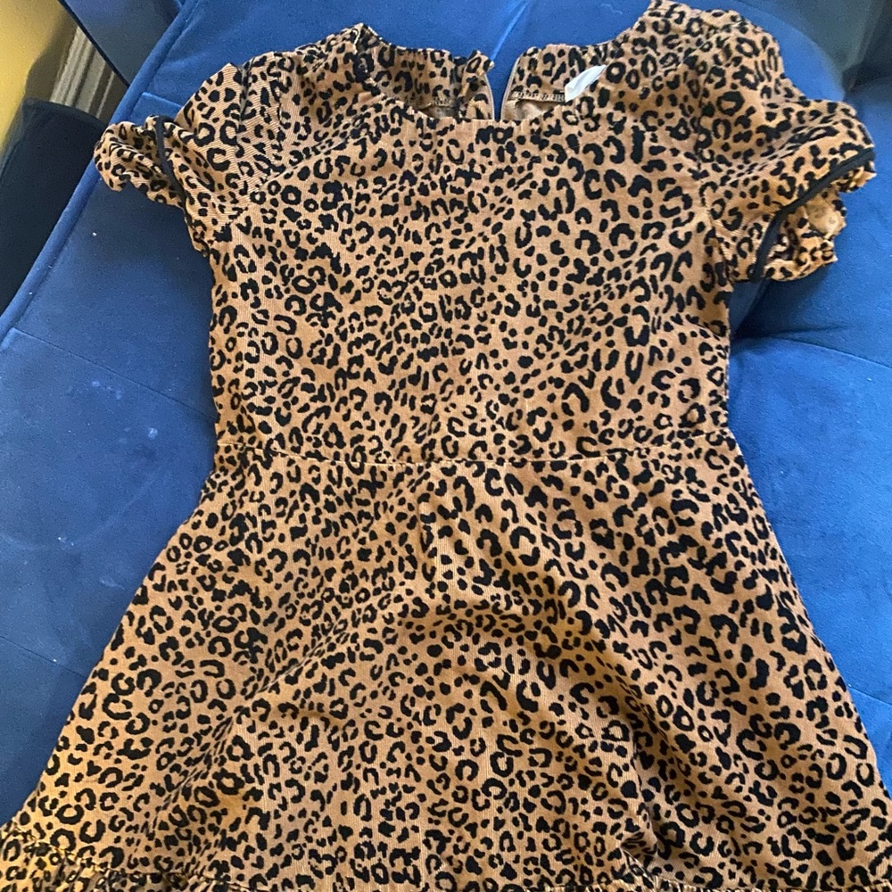Gap size 6/7 girls dress worn twice!